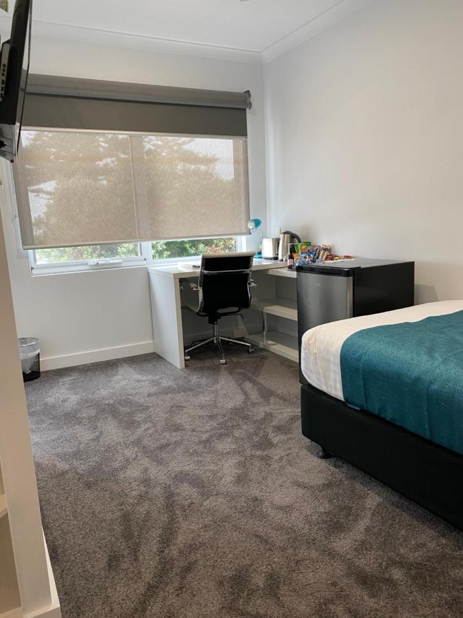 Beach Hotel Burnie Bagian luar foto