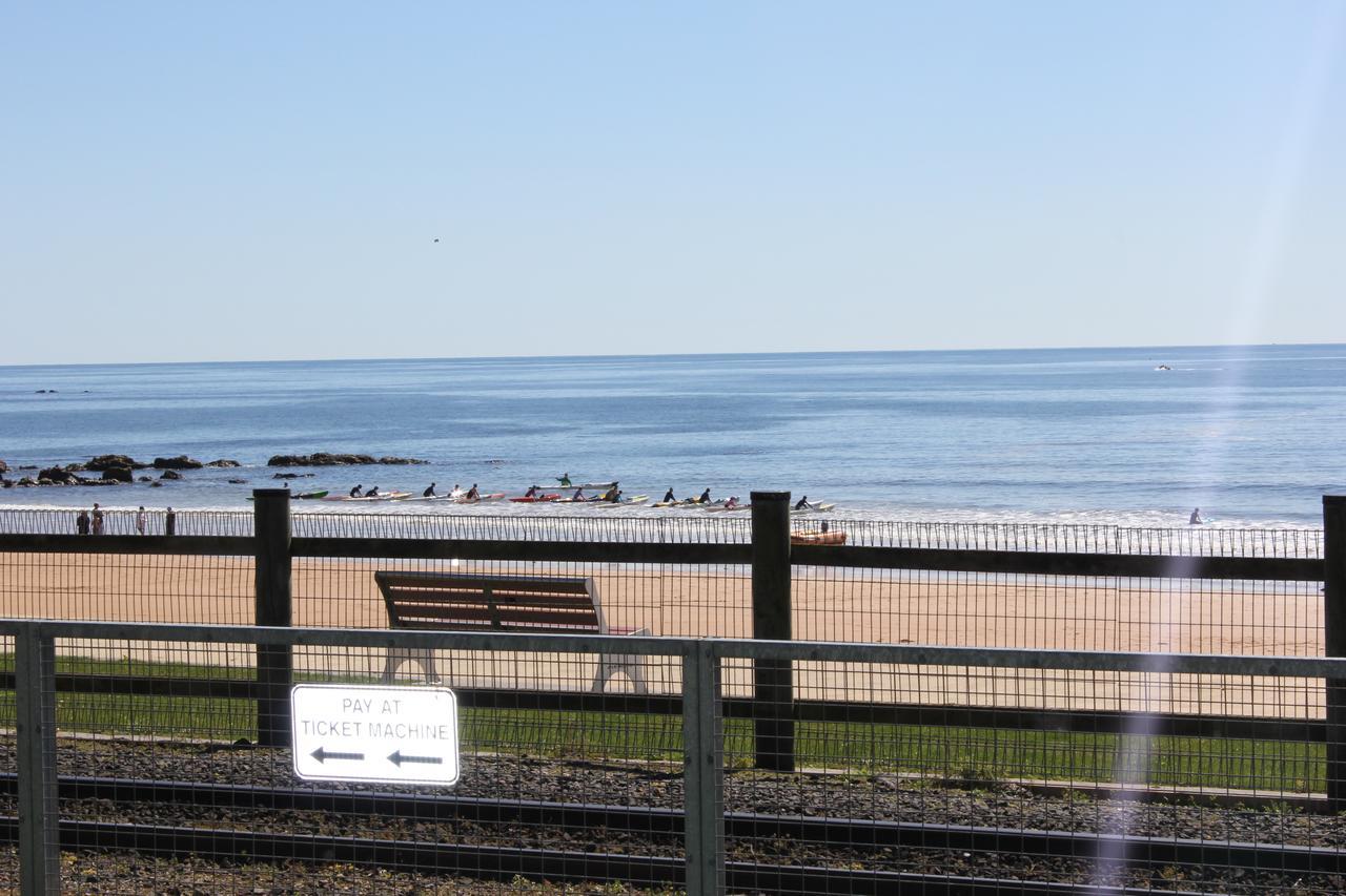 Beach Hotel Burnie Bagian luar foto