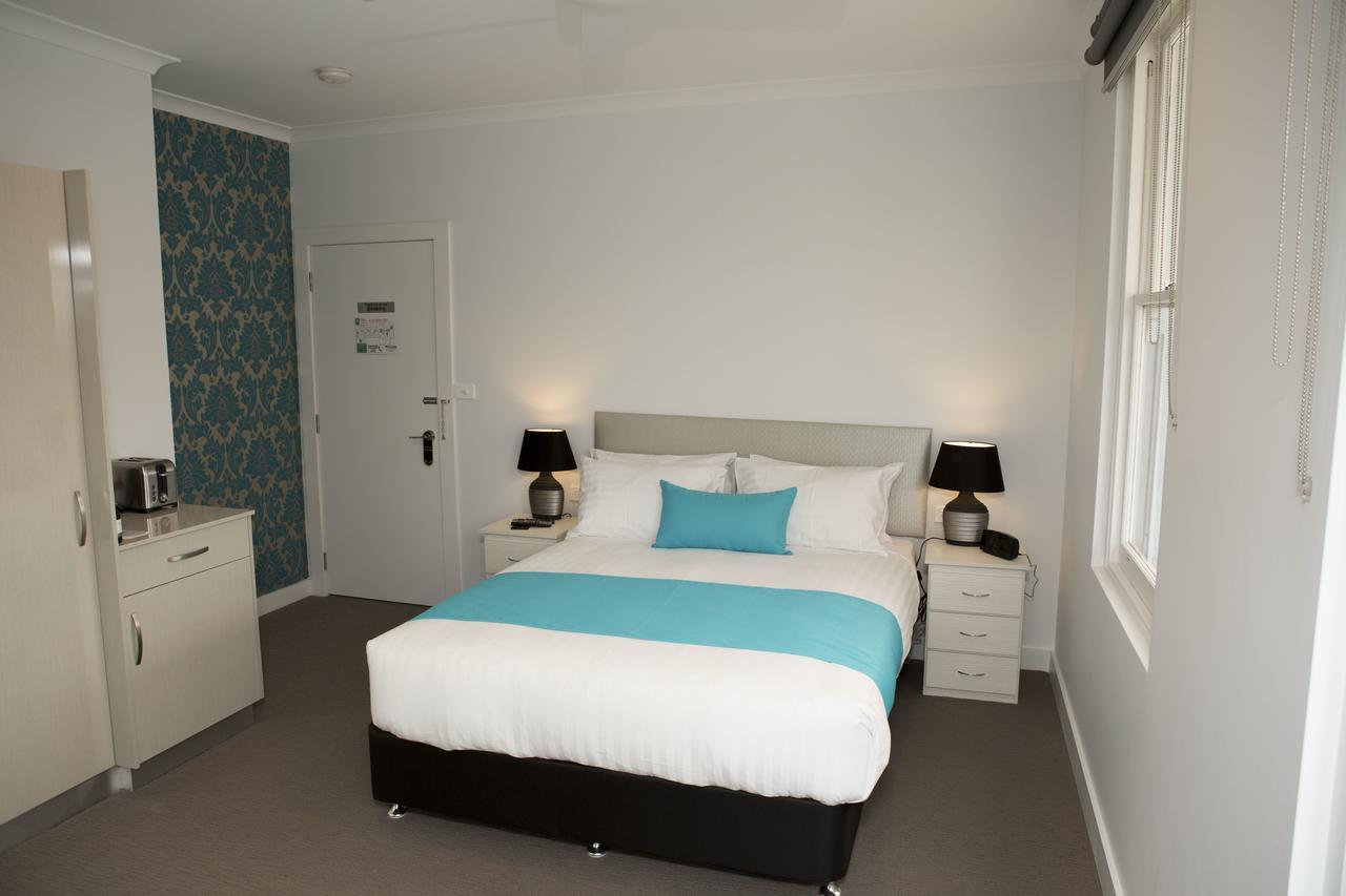 Beach Hotel Burnie Bagian luar foto