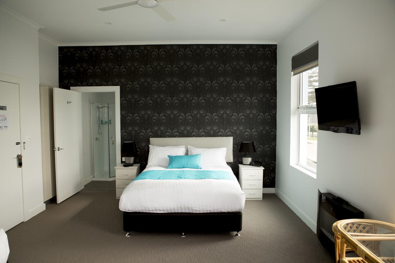 Beach Hotel Burnie Bagian luar foto