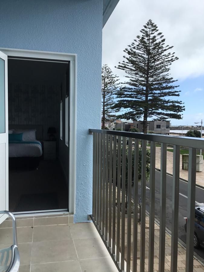 Beach Hotel Burnie Bagian luar foto