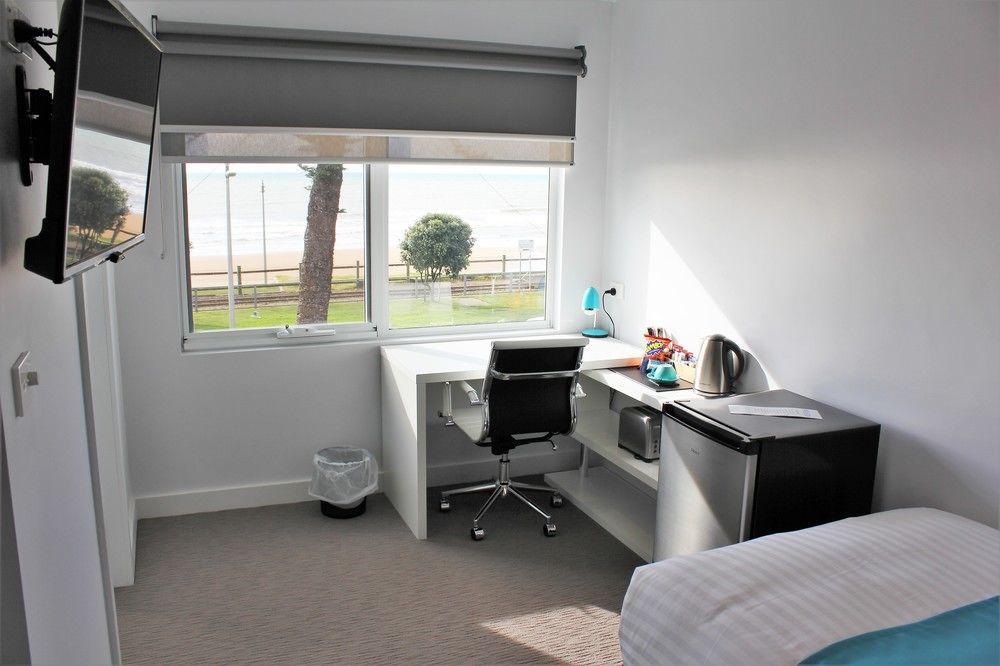 Beach Hotel Burnie Bagian luar foto
