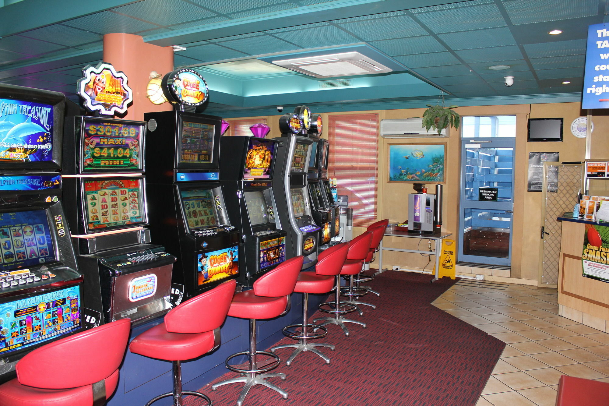 Beach Hotel Burnie Bagian luar foto